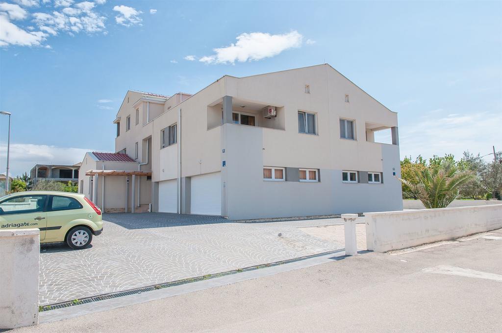 Apartments Glavan Privlaka  Luaran gambar