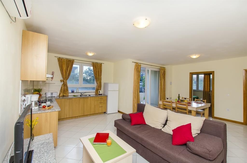 Apartments Glavan Privlaka  Bilik gambar